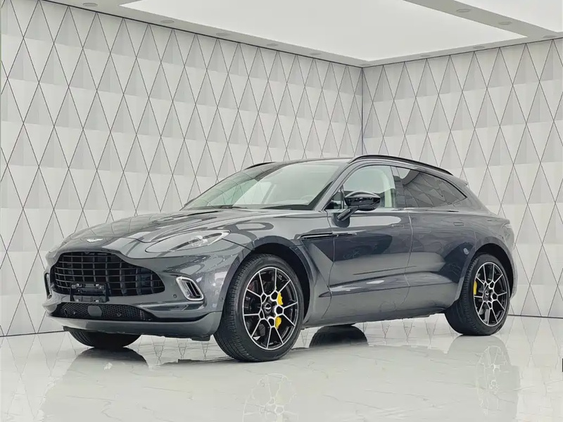 Aston Martin DBX