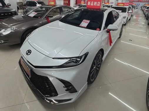 Toyota Camry 2025