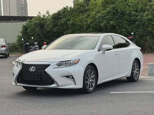 Lexus ES 2017