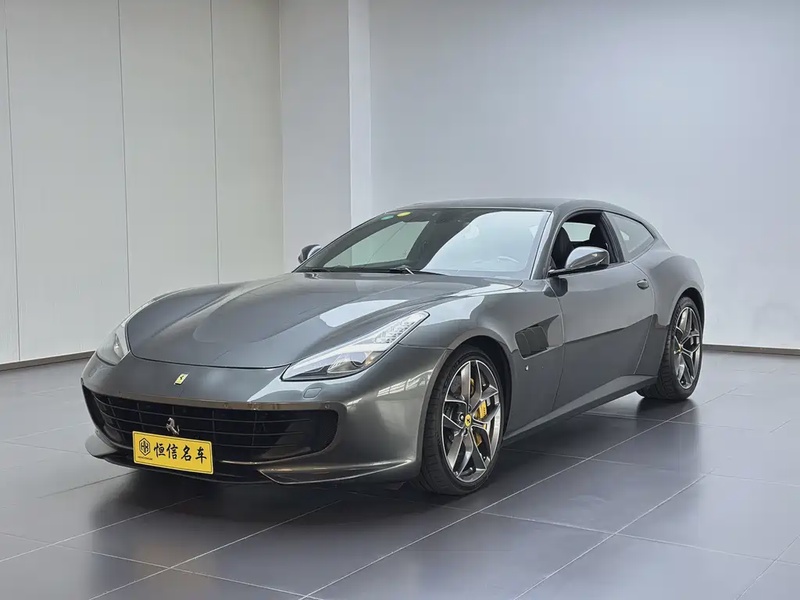 Ferrari GTC4Lusso