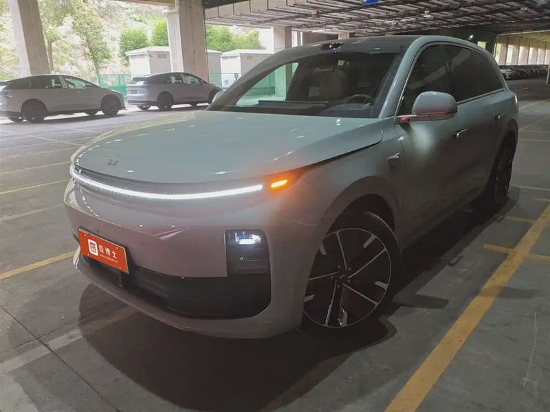 Li Auto L6