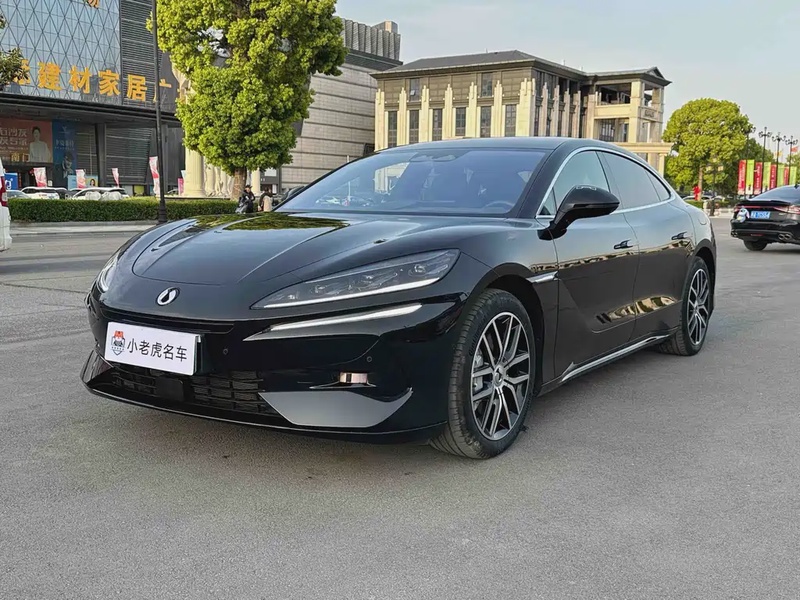 Denza Z9