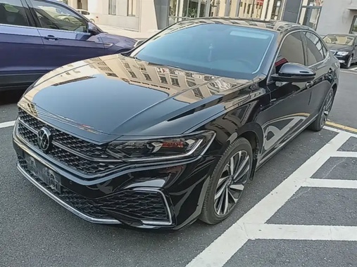 Volkswagen Passat 2023