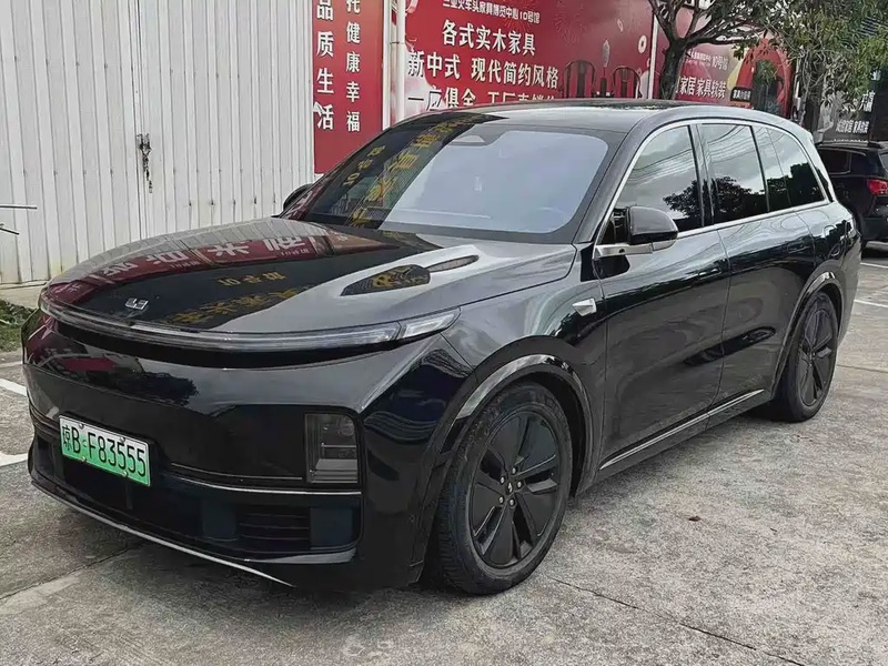 Li Auto L8