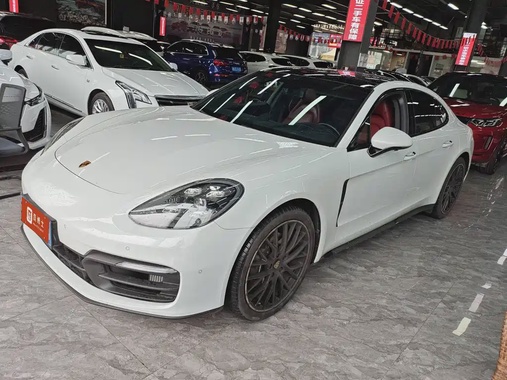 Porsche Panamera 2022
