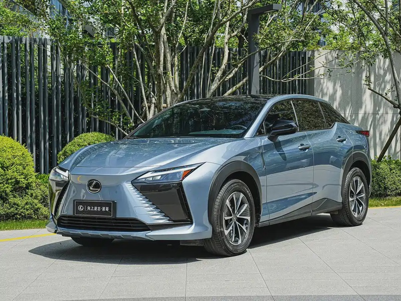 Lexus RZ