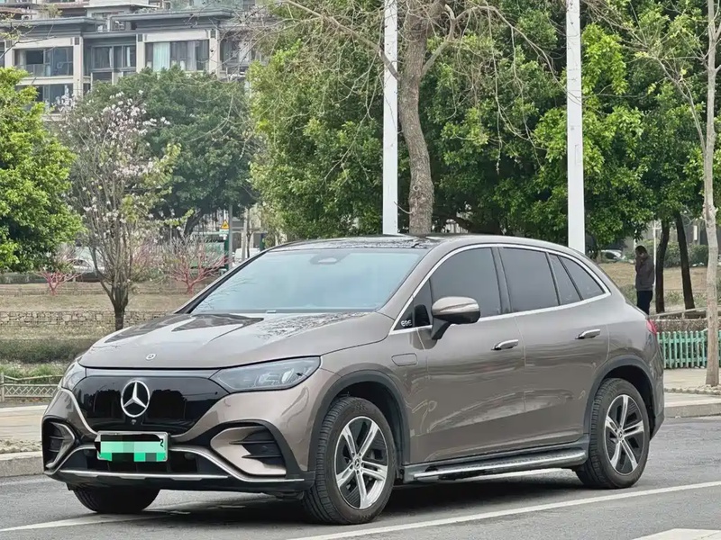 Mercedes-Benz EQE
