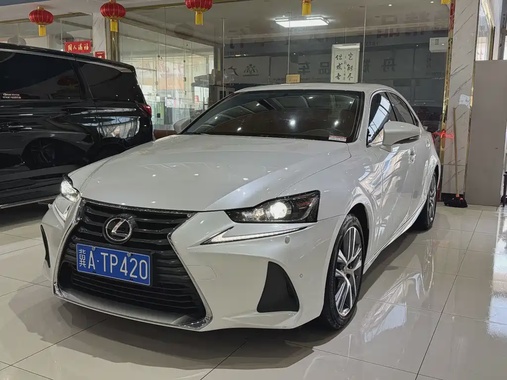 Lexus IS 2017