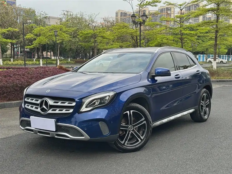 Mercedes-Benz GLA-Class