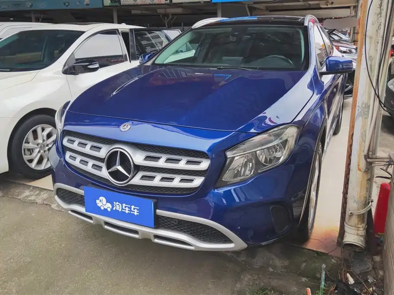 Mercedes-Benz GLA-Class