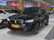 BMW iX3 2025