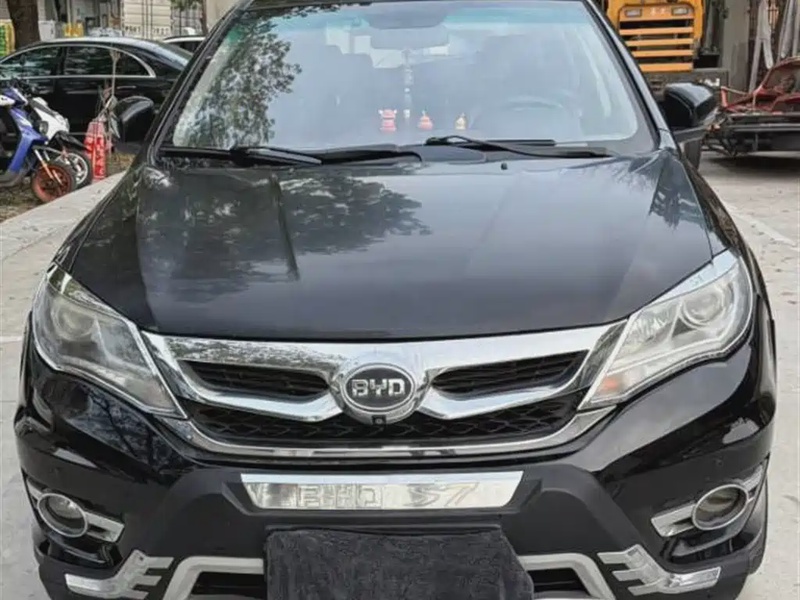 BYD S7