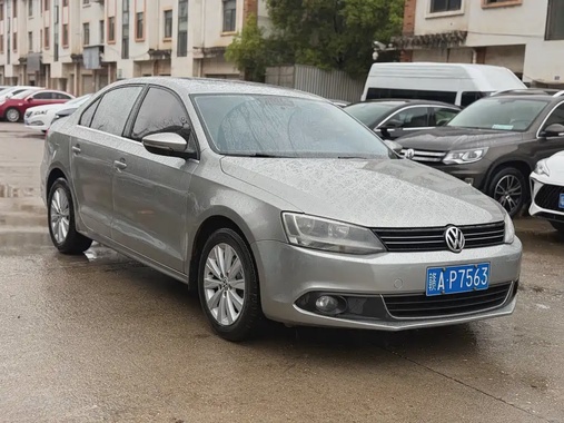 Volkswagen Sagitar 2014