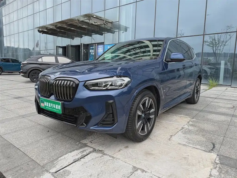 BMW iX3