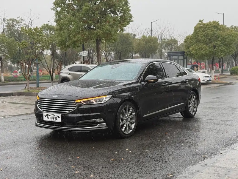 Ford Taurus