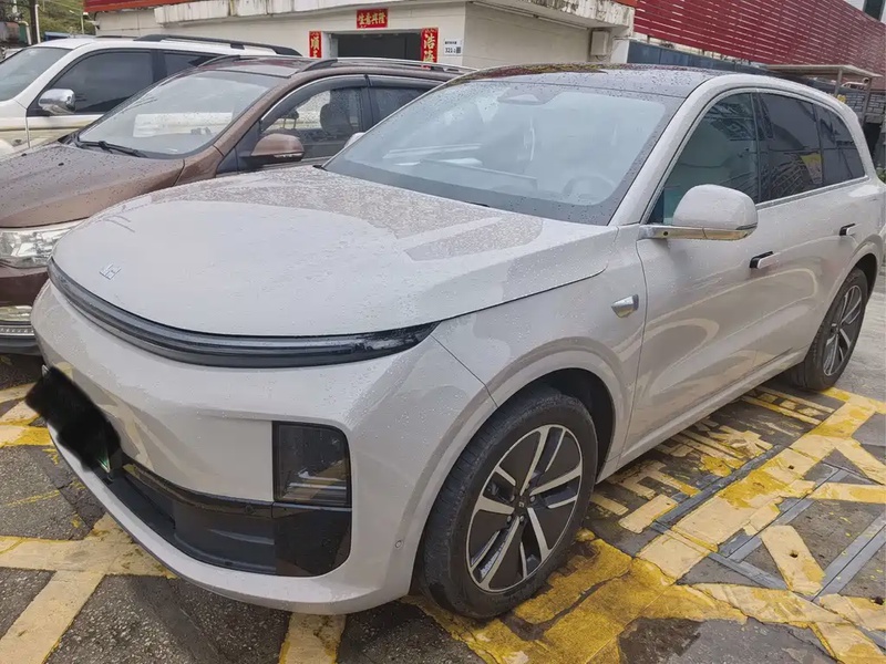 Li Auto L6