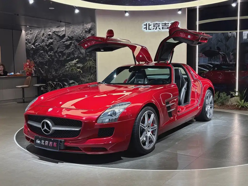 Mercedes-Benz SLS AMG