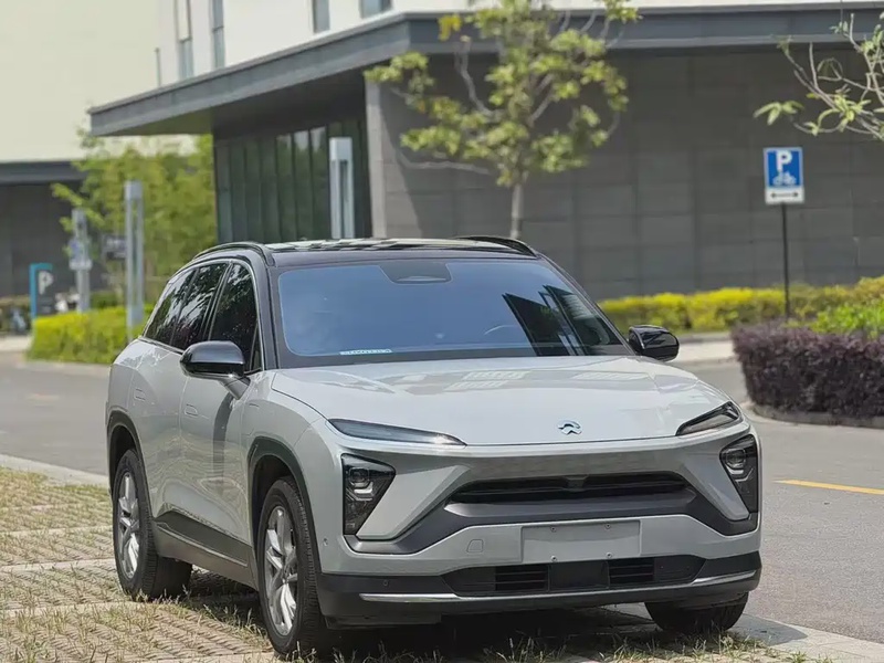 NIO ES6