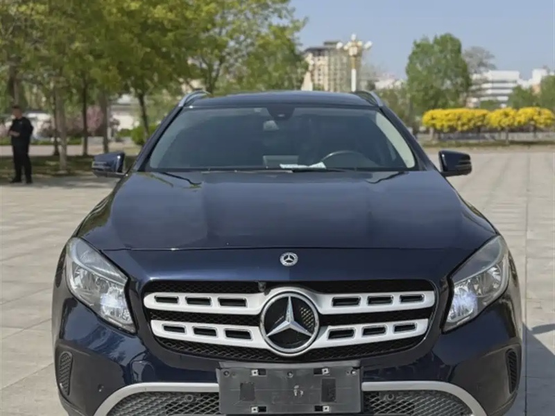 Mercedes-Benz GLA-Class
