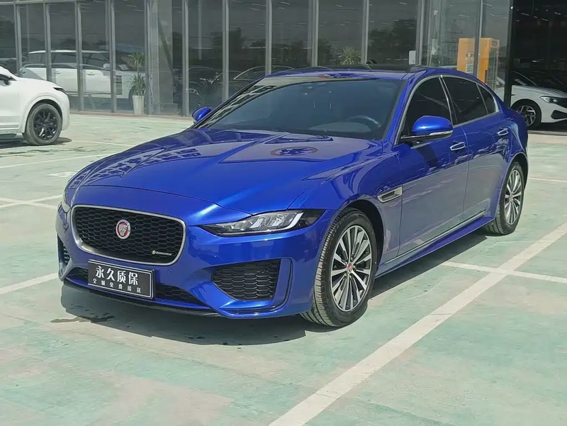 Jaguar XE