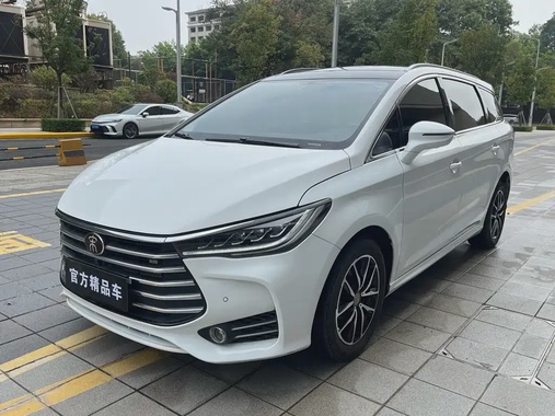 BYD MAX 2018