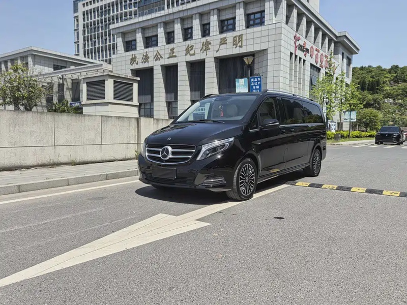 Mercedes-Benz V-Class
