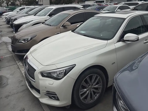 Infiniti Q50 2015