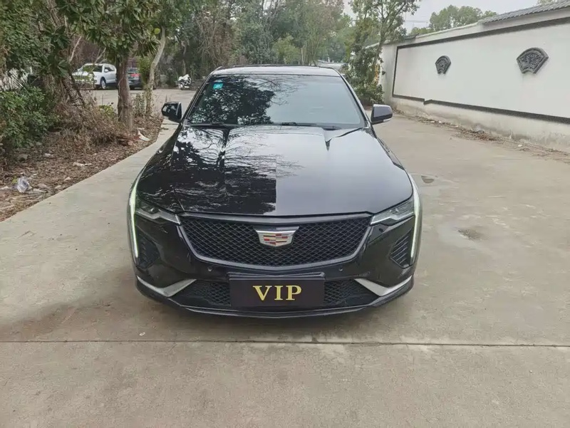 Cadillac CT4