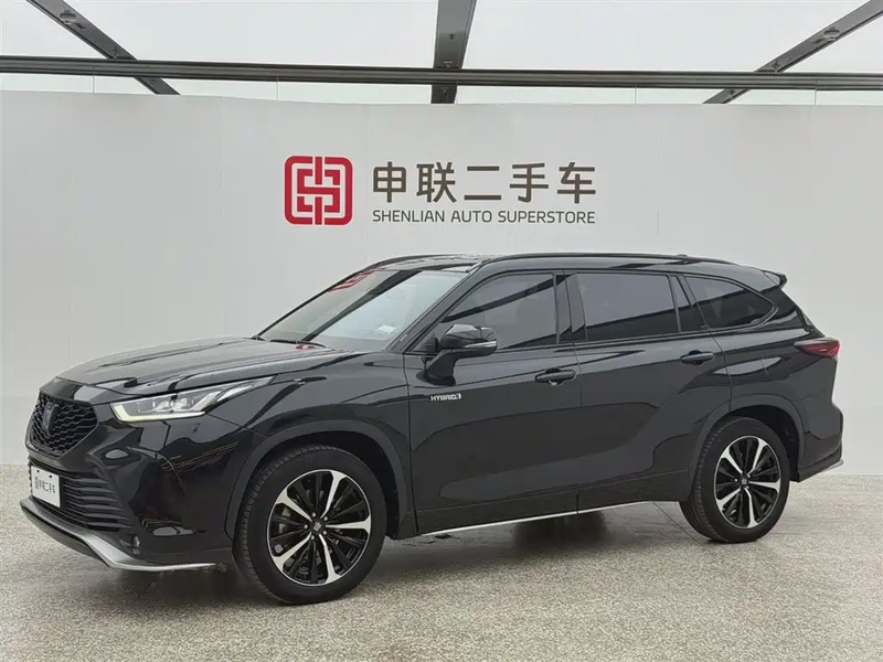 Toyota Crown Kluger
