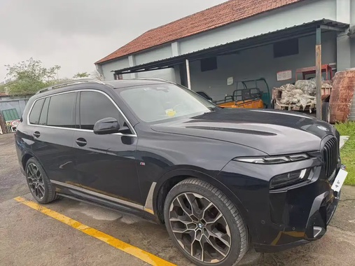 BMW X7 2023