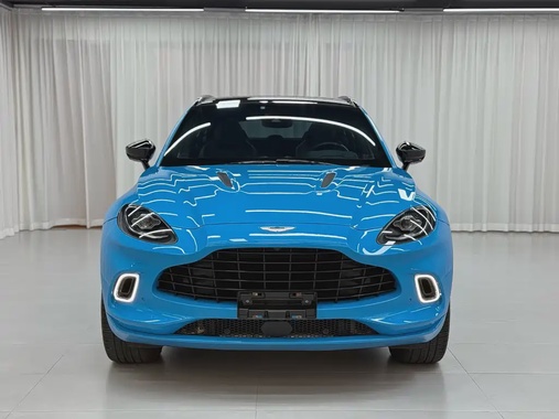 Aston Martin DBX 2023