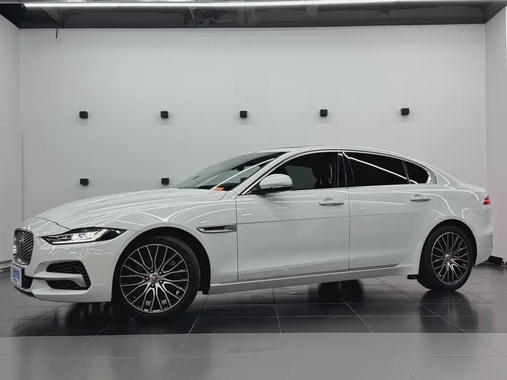 Jaguar XE 2020