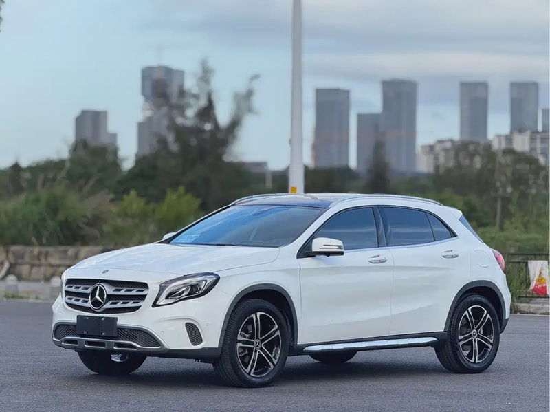 Mercedes-Benz GLA-Class