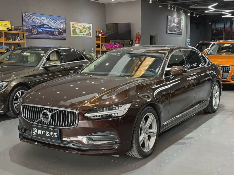 Volvo S90