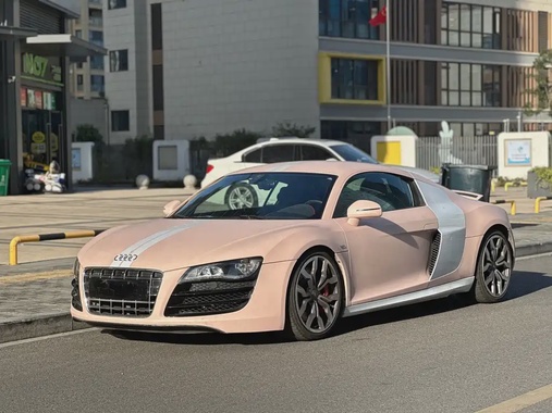 Audi R8 2013