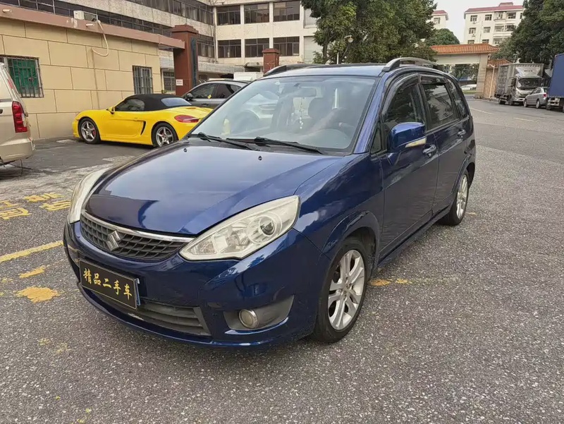 Suzuki Liana
