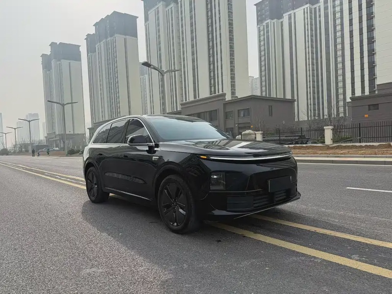 Li Auto L6