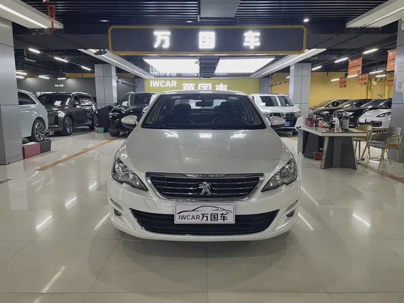 Peugeot 408