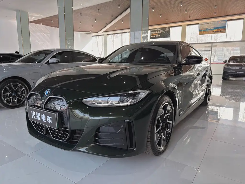 BMW i4