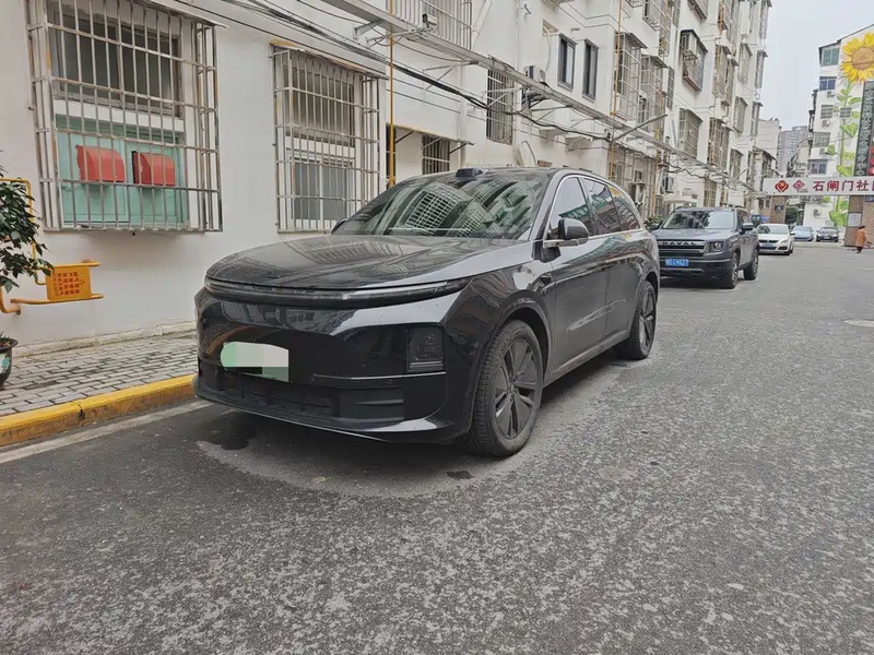 Li Auto L6