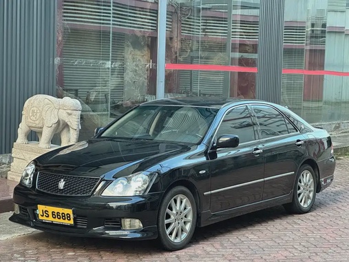 Toyota Crown 2005