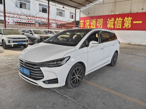 BYD MAX 2017