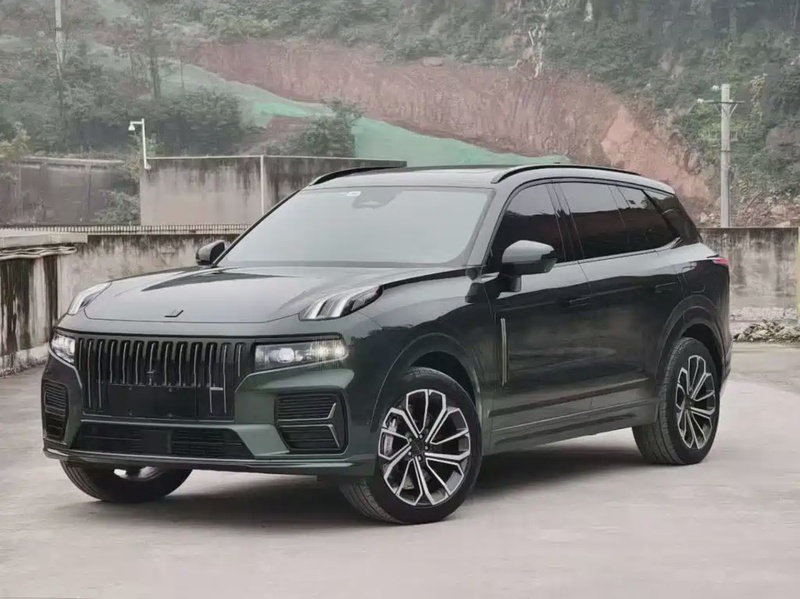 Lynk & Co 09