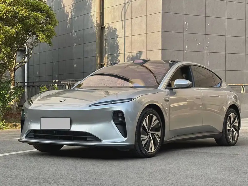 NIO ET5