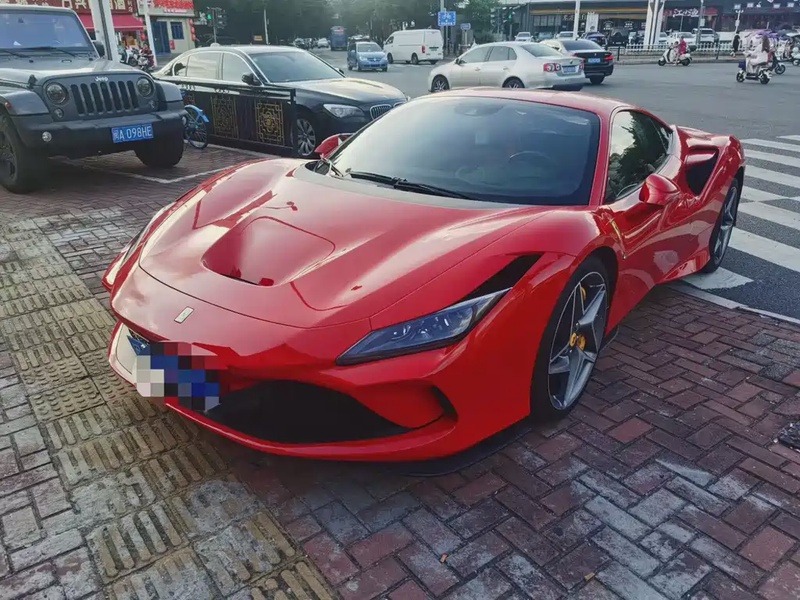 Ferrari F8