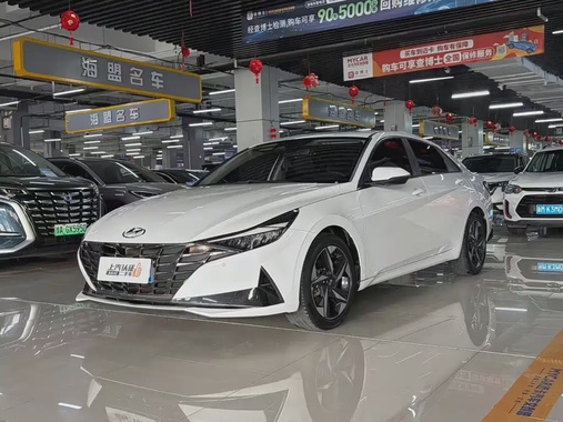 Hyundai Elantra 2022