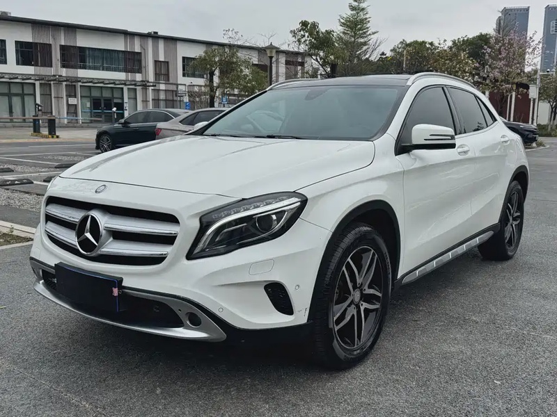 Mercedes-Benz GLA-Class