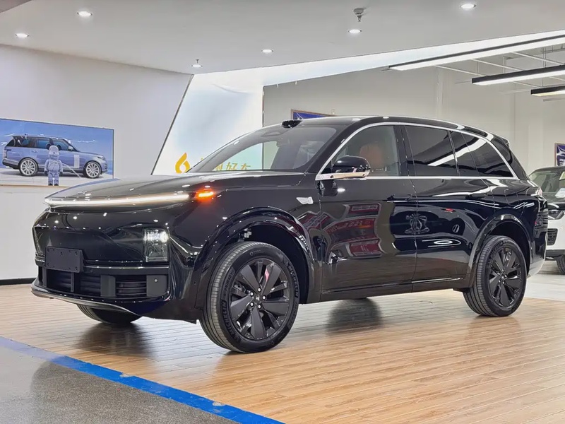 Li Auto L8