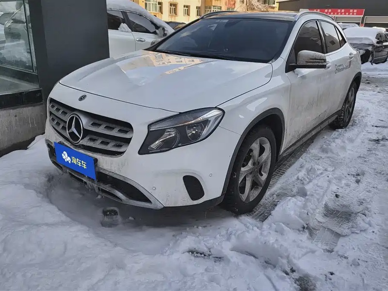 Mercedes-Benz GLA-Class