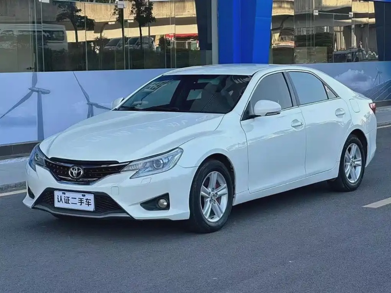 Toyota Reiz